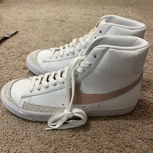 COPY - Nike Mid Blazers